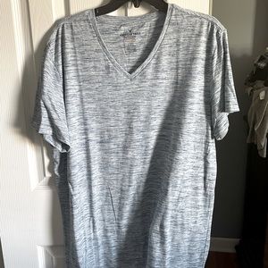 American Eagle Men’s Large Core Flex Classic fit Blue T-shirt